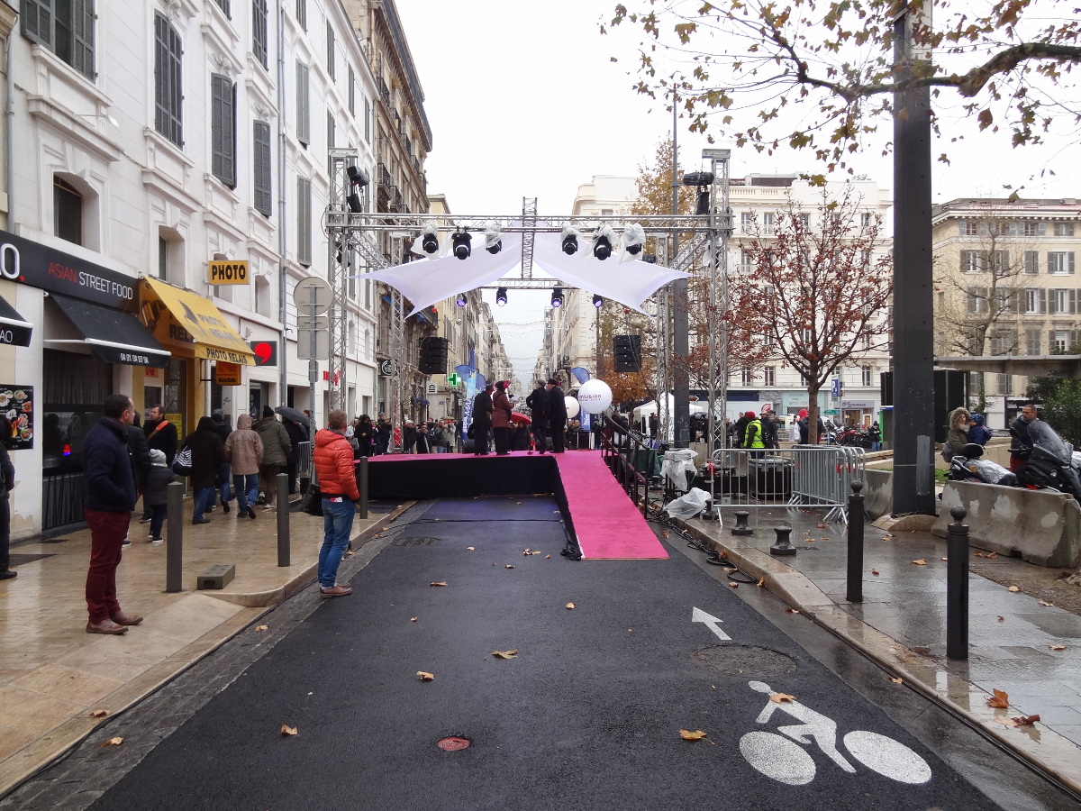 Rue Paradis : Enfin du nouveau à Marseille ! - Aménagement cyclable - Collectif Vélos En Ville